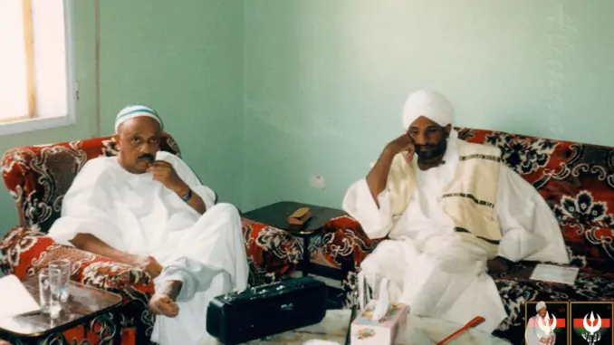 الإمام الصادق المهدي مع الدكتور عمر نور الدائم