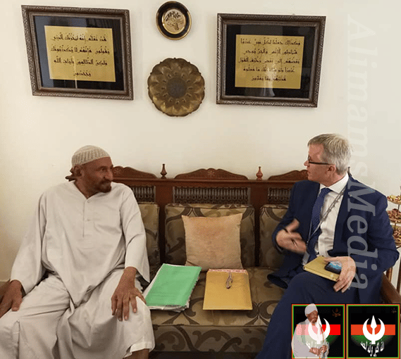 الإمام الصادق المهدي يلتقي بنائب السفير البريطاني